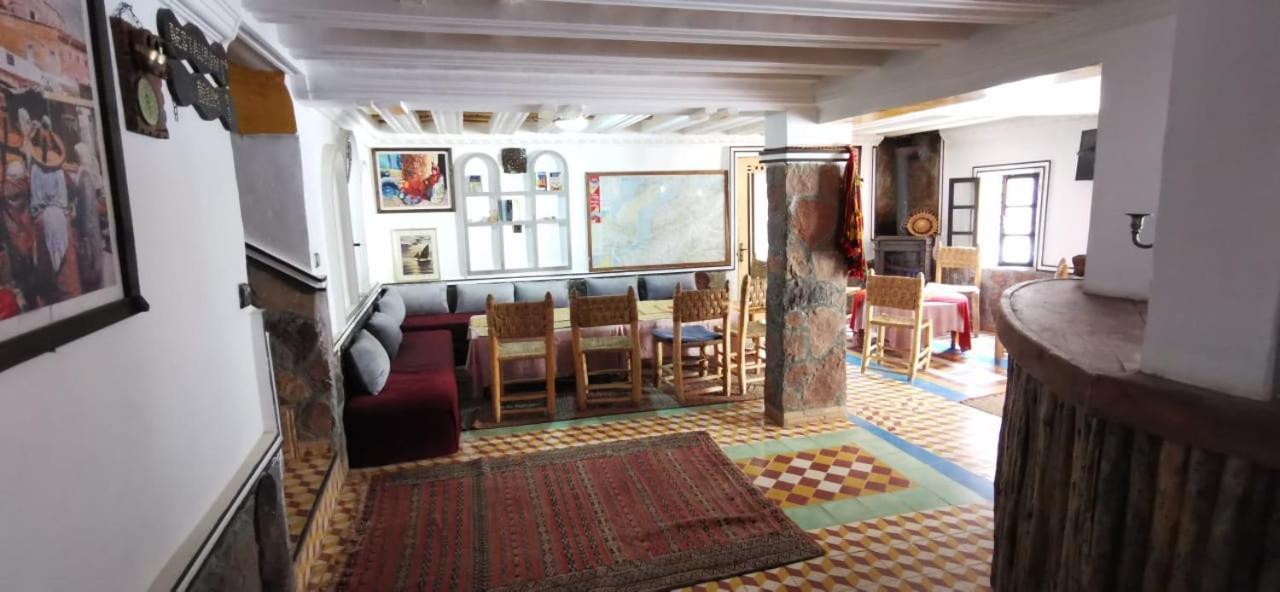 Akhendachou n'Ait Ouffi Auberge Des Peupliers Cafe Restaurant מראה חיצוני תמונה