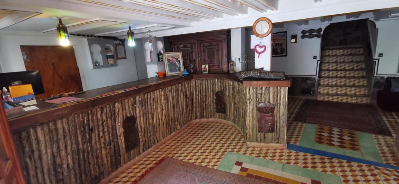 Akhendachou n'Ait Ouffi Auberge Des Peupliers Cafe Restaurant מראה חיצוני תמונה