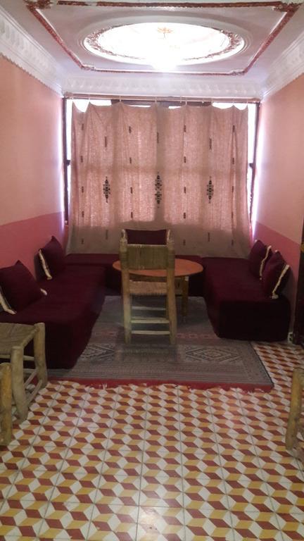 Akhendachou n'Ait Ouffi Auberge Des Peupliers Cafe Restaurant מראה חיצוני תמונה