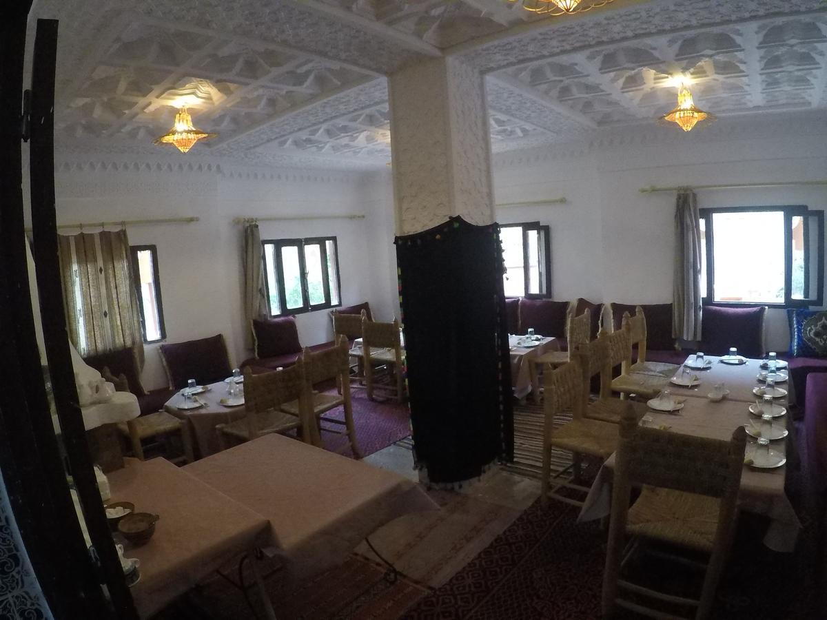 Akhendachou n'Ait Ouffi Auberge Des Peupliers Cafe Restaurant מראה חיצוני תמונה